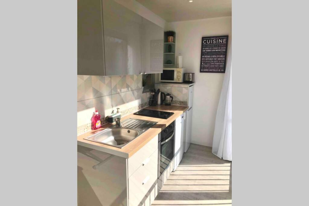 Grand Studio Cabine 30 M² Centre Ville, Refait A Neuf Pour Vous ! Climatise La Grande Motte Dış mekan fotoğraf